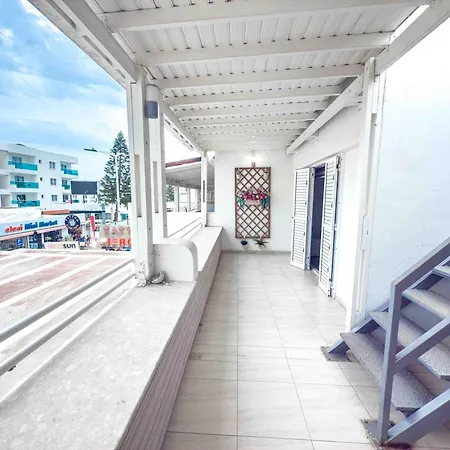 Sofia's Seaview Apartment Protaras