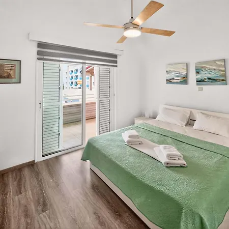 Sofia's Seaview Apartman