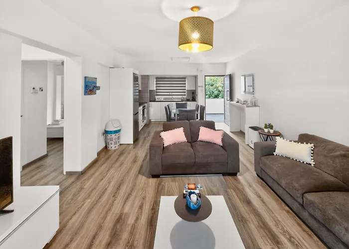 Sofia's Seaview Apartamento *