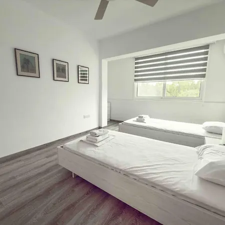 Sofia's Seaview * プロタラス